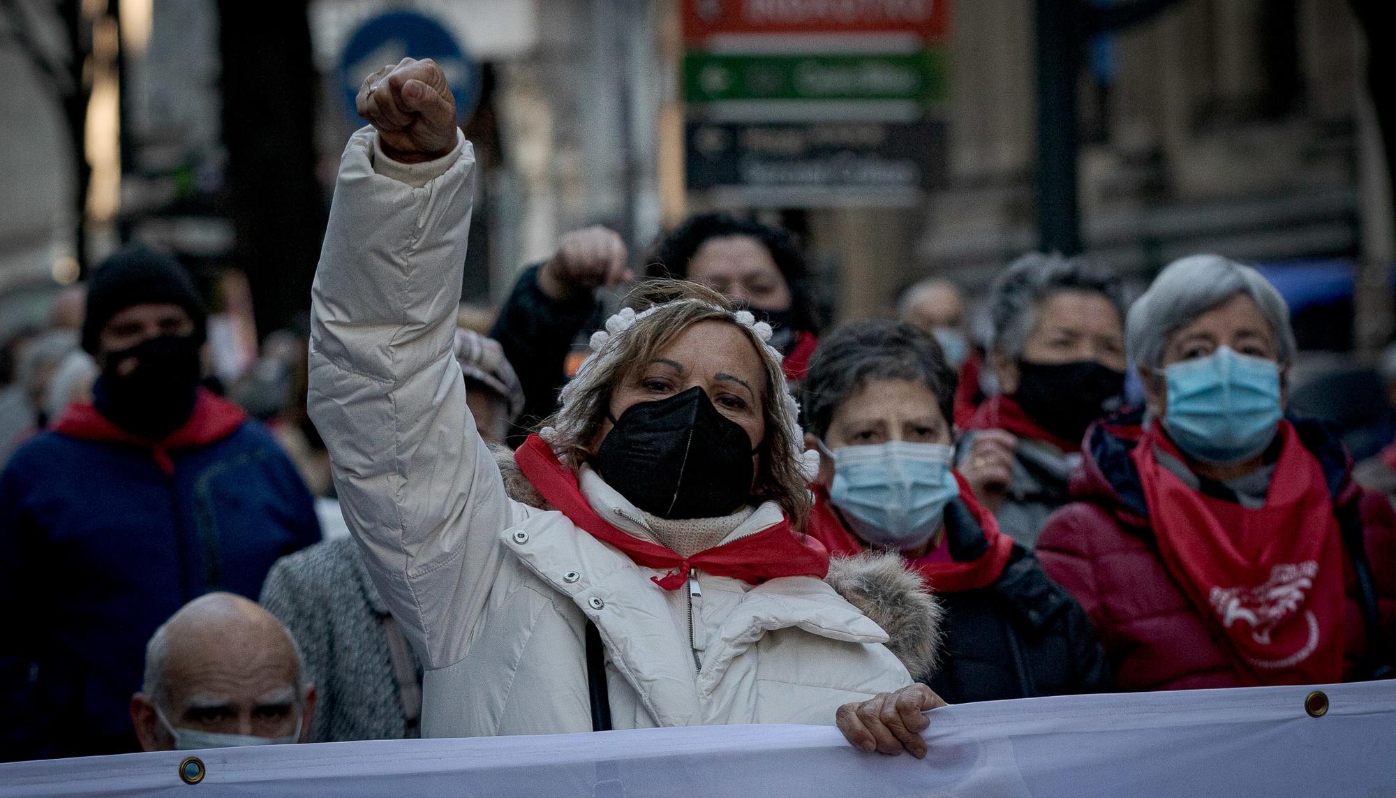 Manifestación cuarto aniversario Movimiento Pensionistas en Bilbao - 8